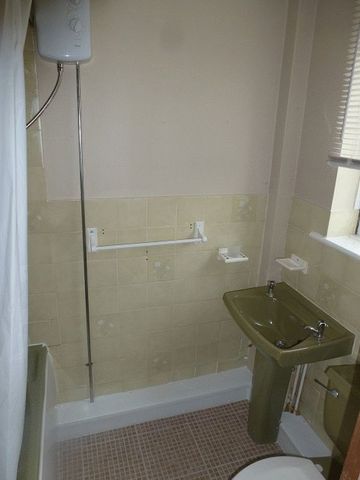  Image of 1 bedroom Apartment to rent in Ebchester Court Newcastle upon Tyne NE3 at Ebchester Court Kingston Park Kenton, NE3 2QX