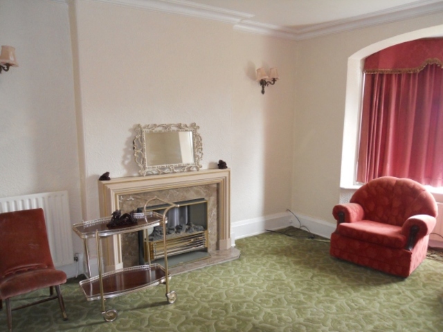  Image of 3 bedroom Semi-Detached house to rent in Ecclesall Road South Sheffield S11 at SHEFFIELD, S11 9PF