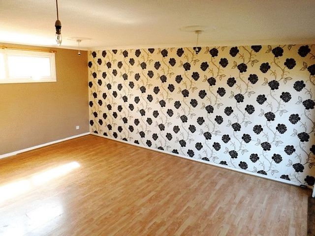  Image of 3 bedroom Terraced house for sale in Flamsteed Heights Eddington Hill Pease Pottage Crawley RH11 at Eddington Hill Broadfield CRAWLEY, RH11 9JS