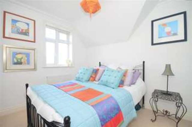  Image of 3 bedroom Flat for sale in Egmont Road Sutton SM2 at Sutton Surrey Sutton, SM2 5JN