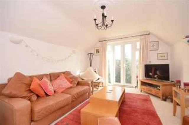  Image of 3 bedroom Flat for sale in Egmont Road Sutton SM2 at Sutton Surrey Sutton, SM2 5JN