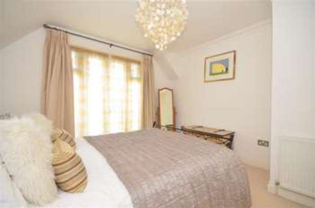 Image of 3 bedroom Flat for sale in Egmont Road Sutton SM2 at Sutton Surrey Sutton, SM2 5JN