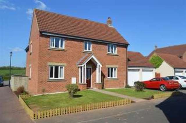  Image of 4 bedroom Detached house for sale in Cedern Avenue Elborough Weston-super-Mare BS24 at Cedern Avenue Elborough Weston-Super-Mare, BS24 8PD