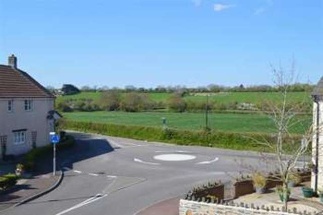  Image of 4 bedroom Detached house for sale in Cedern Avenue Elborough Weston-super-Mare BS24 at Cedern Avenue Elborough Weston-Super-Mare, BS24 8PD