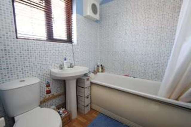  Image of 3 bedroom Terraced house for sale in Elgar Close Clevedon BS21 at Elgar Close  Clevedon, BS21 5BS