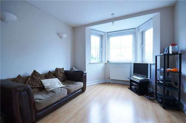  Image of 3 bedroom Flat to rent in Elizabeth Way Cambridge CB4 at Chesterton, CB4 1DD