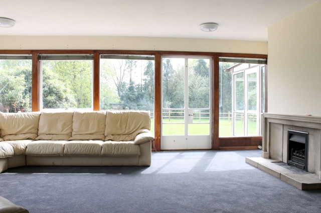  Image of 5 bedroom Detached house to rent in Brooks Green Brooks Green Horsham RH13 at Emms Lane  Brooks Green, RH13 0TR