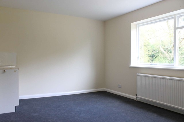  Image of 5 bedroom Detached house to rent in Brooks Green Brooks Green Horsham RH13 at Emms Lane  Brooks Green, RH13 0TR