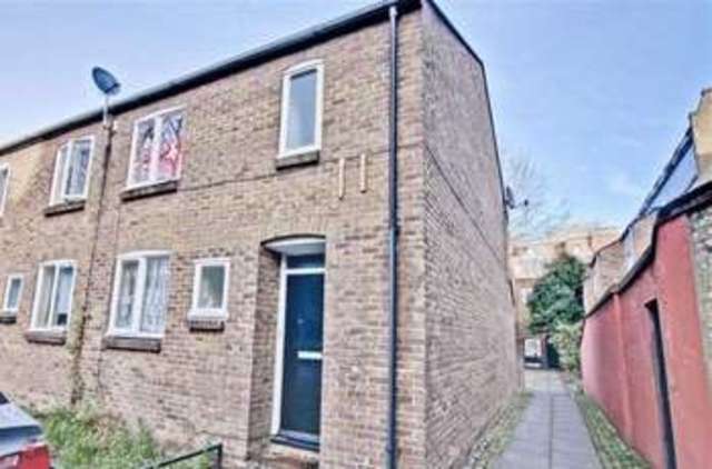  Image of 3 bedroom Terraced house to rent in Exmouth Mews London NW1 at Exmouth Mews  London, NW1 2HT