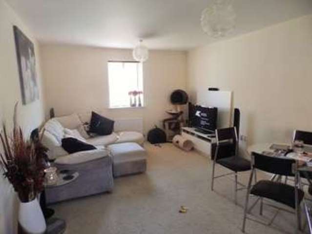  Image of 2 bedroom Flat to rent in Eyre Close Swindon SN25 at Eyre Close  Swindon, SN25 1BB