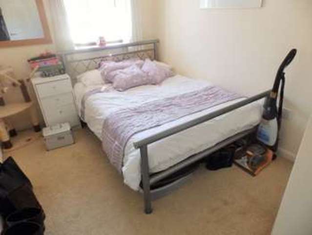  Image of 2 bedroom Flat to rent in Eyre Close Swindon SN25 at Eyre Close  Swindon, SN25 1BB