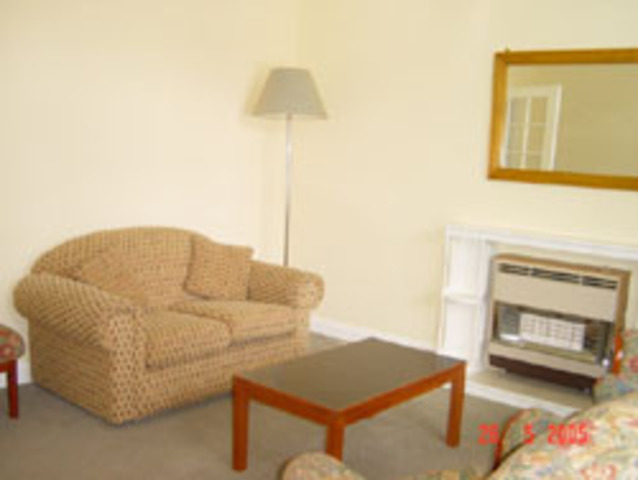  Image of 2 bedroom Flat to rent in Falcon Road Edinburgh EH10 at Morningside Edinburgh Edinburgh, EH10 4AH