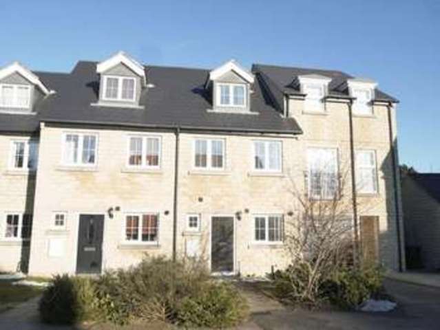  Image of 4 bedroom Detached house to rent in Far Highfield Close Idle Bradford BD10 at Far Highfield Close Idle Bradford, BD10 8XN
