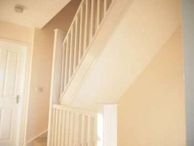  Image of 4 bedroom Detached house to rent in Far Highfield Close Idle Bradford BD10 at Far Highfield Close Idle Bradford, BD10 8XN