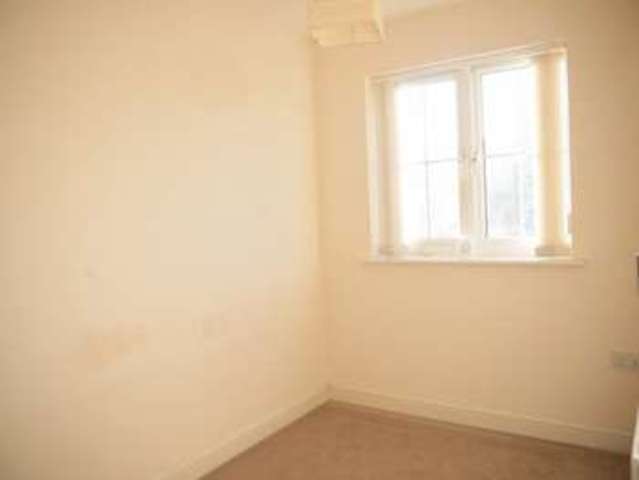  Image of 4 bedroom Detached house to rent in Far Highfield Close Idle Bradford BD10 at Far Highfield Close Idle Bradford, BD10 8XN
