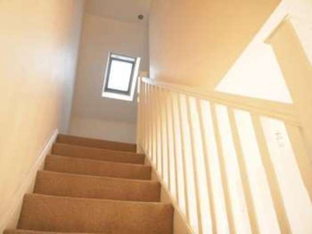  Image of 4 bedroom Detached house to rent in Far Highfield Close Idle Bradford BD10 at Far Highfield Close Idle Bradford, BD10 8XN