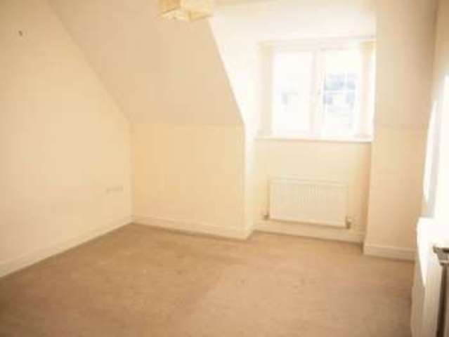  Image of 4 bedroom Detached house to rent in Far Highfield Close Idle Bradford BD10 at Far Highfield Close Idle Bradford, BD10 8XN