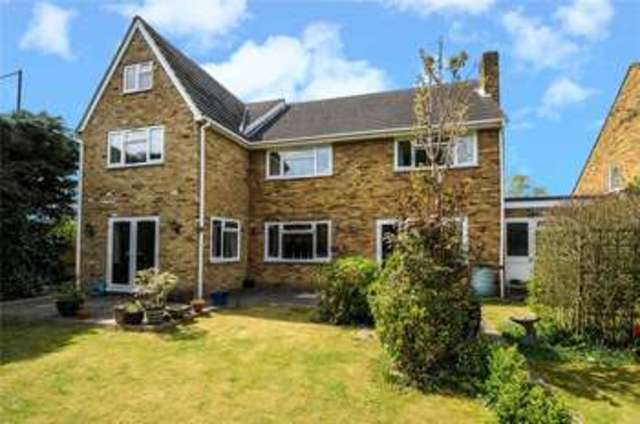  Image of 6 bedroom Detached house for sale in Farmers Way Maidenhead SL6 at Maidenhead Berkshire Woodlands Park, SL6 3PU