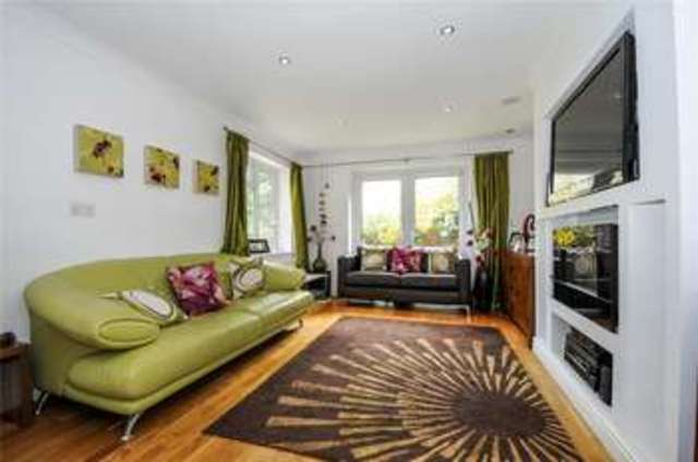  Image of 6 bedroom Detached house for sale in Farmers Way Maidenhead SL6 at Maidenhead Berkshire Woodlands Park, SL6 3PU