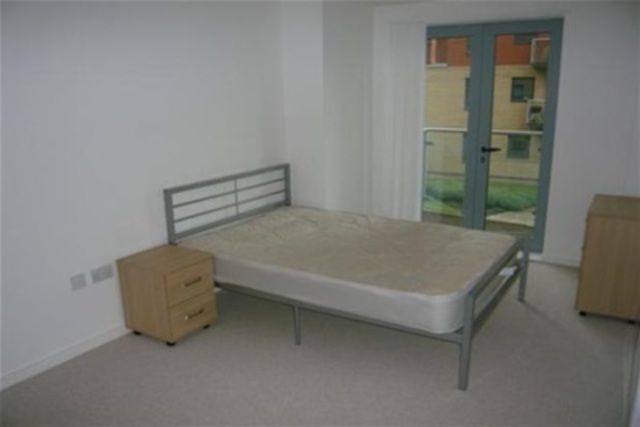  Image of 2 bedroom Flat to rent in Gotts Road Leeds LS12 at Leeds, LS12 1DF