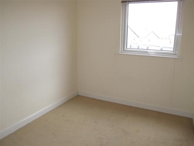  Image of 2 bedroom Flat to rent in Ferry Gait Place Edinburgh EH4 at Silverknowes Edinburgh Edinburgh, EH4 4GN