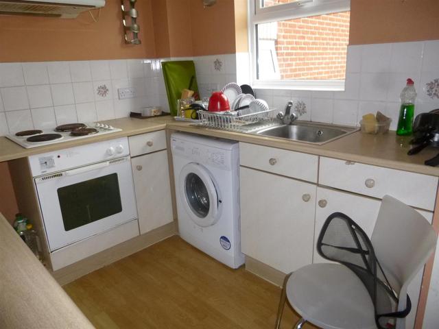  Image of 1 bedroom Flat for sale in Finbars Walk Ipswich IP4 at Ipswich Suffolk Ipswich, IP4 1HY