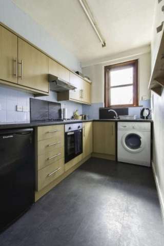  Image of 2 bedroom Flat for sale in Strathmartine Road Dundee DD3 at 102 Strathmartine Road  Dundee, DD3 7SF