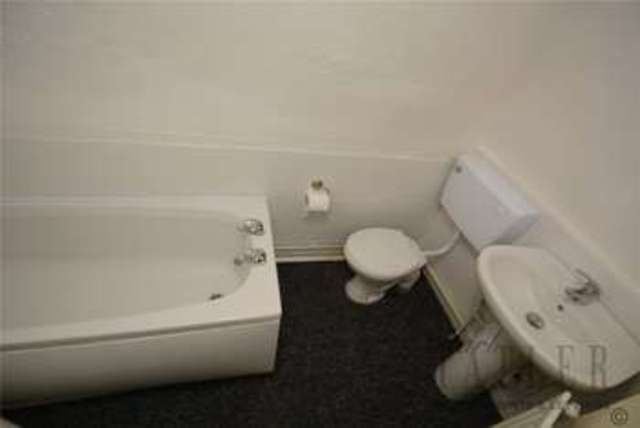  Image of 1 bedroom Flat to rent in Grosvenor Road Prenton CH43 at Brinsworth House 33 Grosvenor Road Oxton, CH43 1TJ
