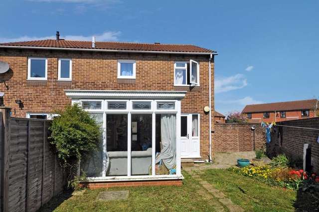  Image of 3 bedroom End of Terrace for sale in Flatford Place Kidlington OX5 at Kidlington Oxfordshire, OX5 1TH