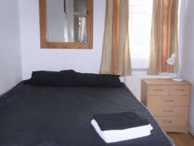  Image of 3 bedroom Flat to rent in Flaxman Terrace London WC1H at Flaxman Terrace  London, WC1H 9AS