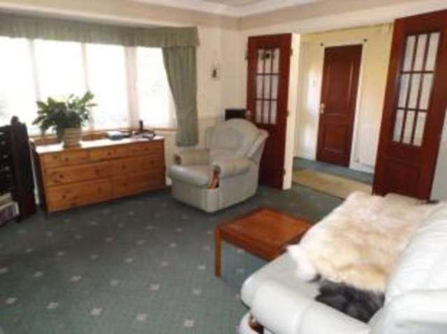 Image of 4 bedroom Detached house for sale in Fonton Hall Drive Sutton-in-Ashfield NG17 at Sutton-in-Ashfield Nottinghamshire Sutton in Ashfield, NG17 1LD