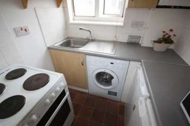  Image of 1 bedroom Flat to rent in Holly Road London E11 at Holly Road  London, E11 2PE