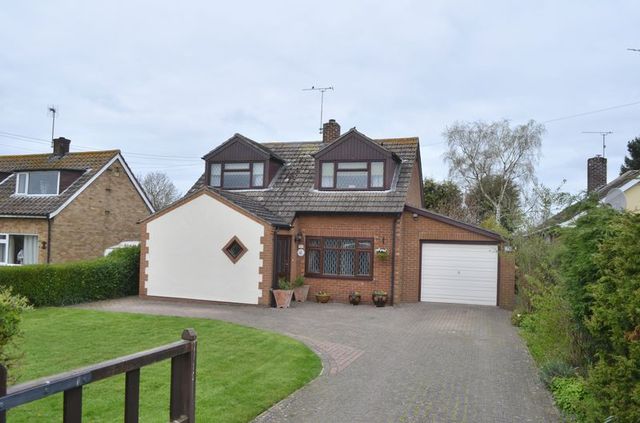  Image of 4 bedroom Detached house for sale in Fosse Lane Thorpe-on-the-Hill Lincoln LN6 at Fosse Lane Thorpe-On-The-Hill Lincoln, LN6 9BE