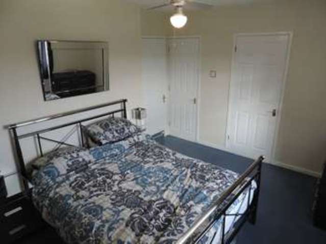  Image of 5 bedroom Terraced house to rent in Fox Lane Winchester SO22 at Fox Lane  Winchester, SO22 4DY