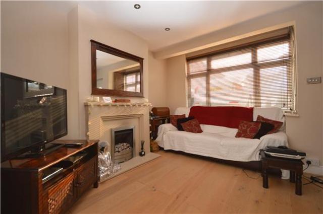  Image of 4 bedroom Terraced house to rent in Garth Close Morden SM4 at Surrey, SM4 4NN