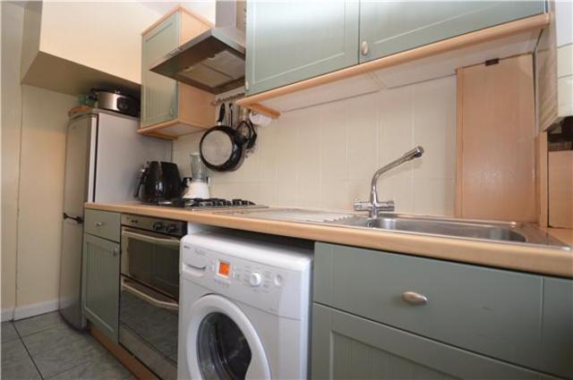  Image of 4 bedroom Terraced house to rent in Garth Close Morden SM4 at Surrey, SM4 4NN