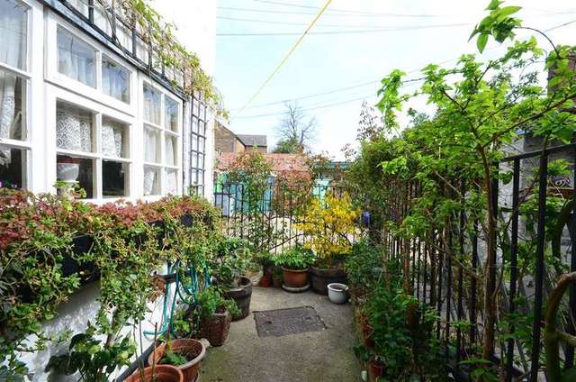  Image of 2 bedroom Detached house for sale in Gatefield Lane Faversham ME13 at Faversham Kent Faversham, ME13 8NX