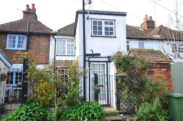  Image of 2 bedroom Detached house for sale in Gatefield Lane Faversham ME13 at Faversham Kent Faversham, ME13 8NX