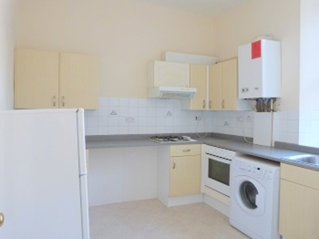  Image of 3 bedroom Flat to rent in George Street Perth PH1 at Perth Perthshire Perthshire, PH1 5LB