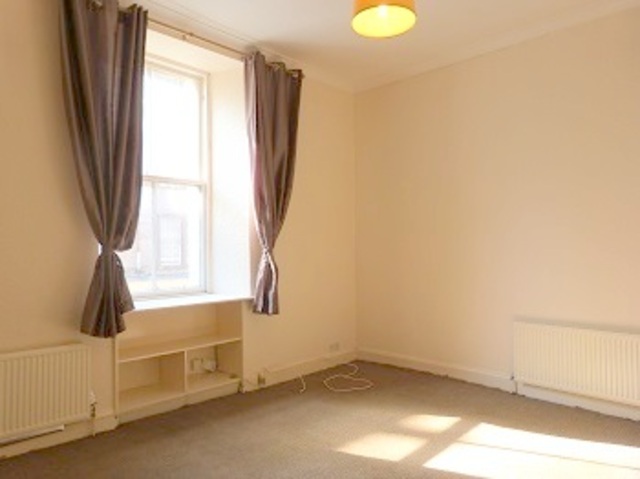  Image of 3 bedroom Flat to rent in George Street Perth PH1 at Perth Perthshire Perthshire, PH1 5LB