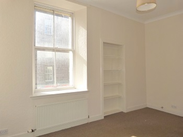 Image of 3 bedroom Flat to rent in George Street Perth PH1 at Perth Perthshire Perthshire, PH1 5LB