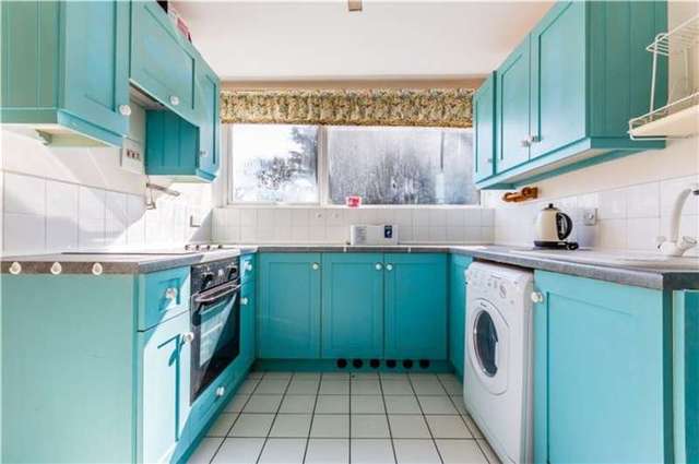 Image of 3 bedroom Flat for sale in Gilmerton Court Trumpington Cambridge CB2 at Cambridge, CB2 9HQ