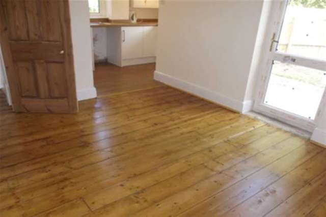 Image of 4 bedroom Detached house to rent in Gloucester Road Boscombe Bournemouth BH7 at Bournemouth, BH7 6JA