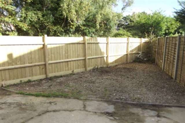  Image of 4 bedroom Detached house to rent in Gloucester Road Boscombe Bournemouth BH7 at Bournemouth, BH7 6JA
