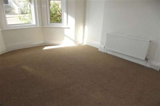  Image of 4 bedroom Detached house to rent in Gloucester Road Boscombe Bournemouth BH7 at Bournemouth, BH7 6JA