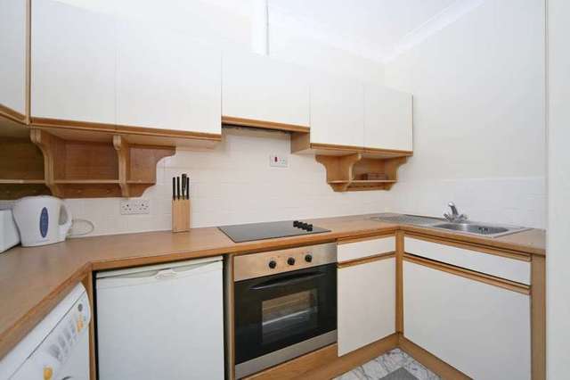  Image of Studio flat to rent in Gloucester Terrace London W2 at Gloucester Terrace  London, W2 6HR