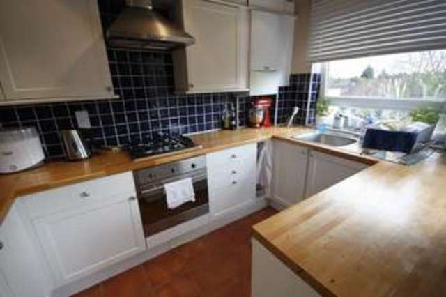  Image of 3 bedroom Flat to rent in Grange Avenue Woodford Green IG8 at 12 Grange Avenue  Woodford Green, IG8 9JT