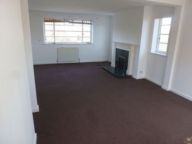  Image of 3 bedroom Flat to rent in Granville Court Jesmond Newcastle upon Tyne NE2 at Granville Court Array Jesmond, NE2 1TQ