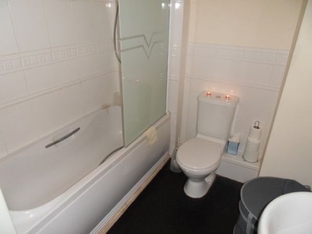  Image of 2 bedroom Apartment for sale in Great Park Drive Leyland PR25 at Great Park Drive Array Leyland, PR25 3UN
