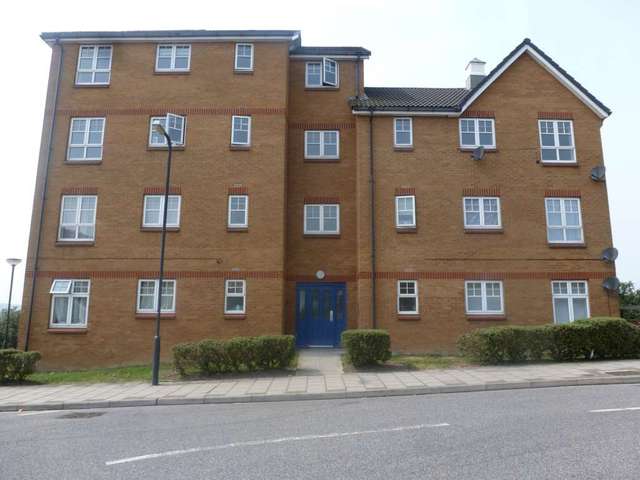  Image of 2 bedroom Flat for sale in Greenhaven Drive London SE28 at Greenhaven Drive Thamesmead London, SE28 8FY
